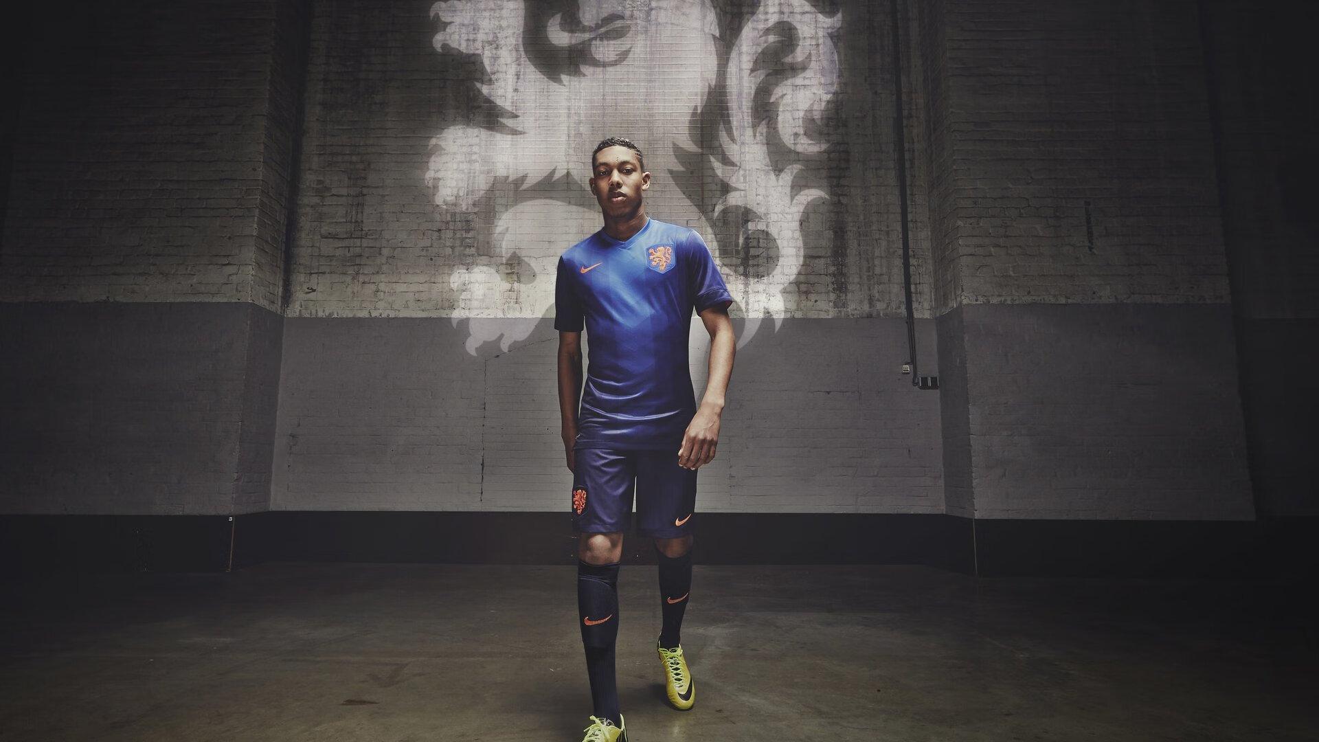 勒沃库森友谊赛大放异彩,帕拉西奥斯与安德里希联手击溃比萨,3-0完胜彰显冠军底蕴